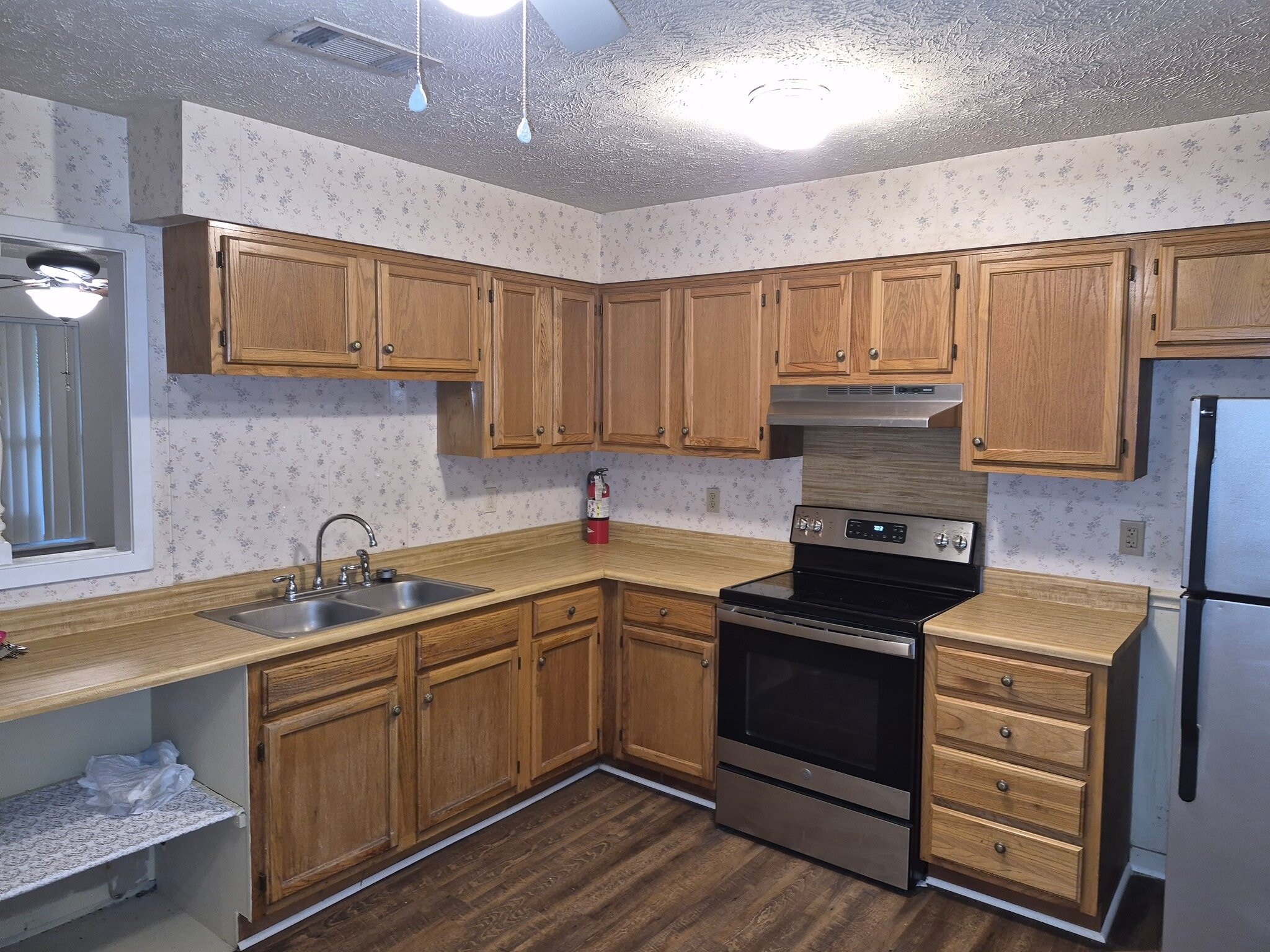 Building Photo - 1478 Bass Ave