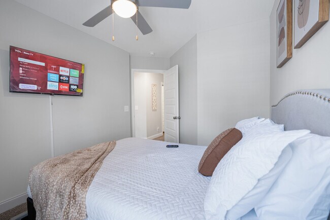 Building Photo - 156 Excell Rd