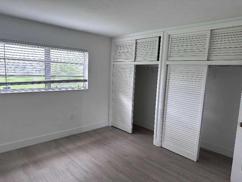 Building Photo - 7660 SW 82nd St
