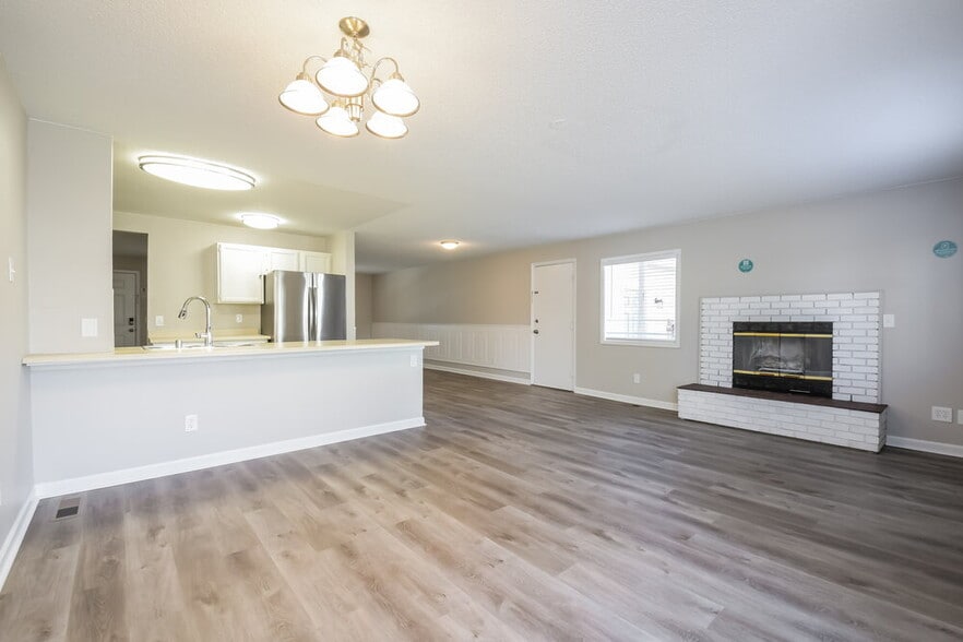 Building Photo - 4494 S Bahama Way