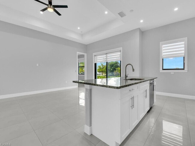 Building Photo - 4210 58th Ave NE