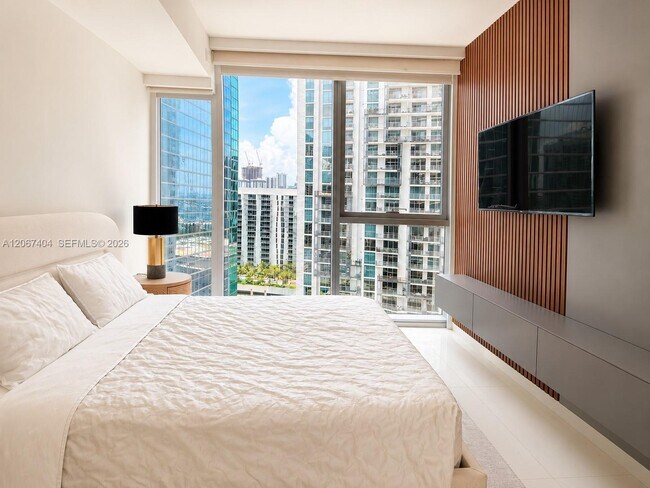 Building Photo - 300 Biscayne Blvd Way