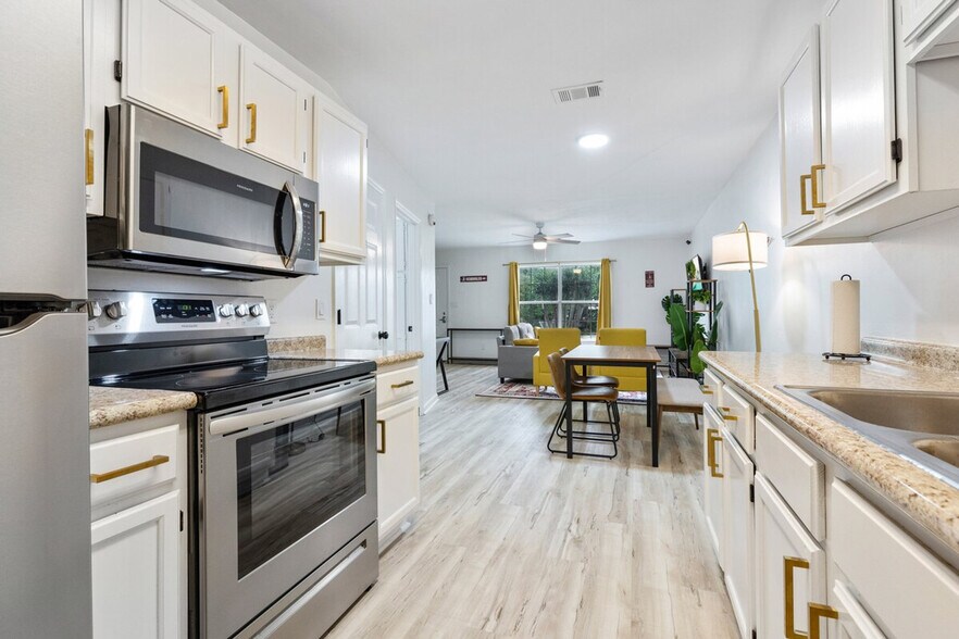 Building Photo - 1338 Nylic St