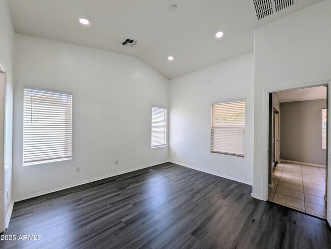 Building Photo - 13959 W Country Gables Dr
