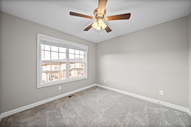 Building Photo - 1172 Meadowhill Ln
