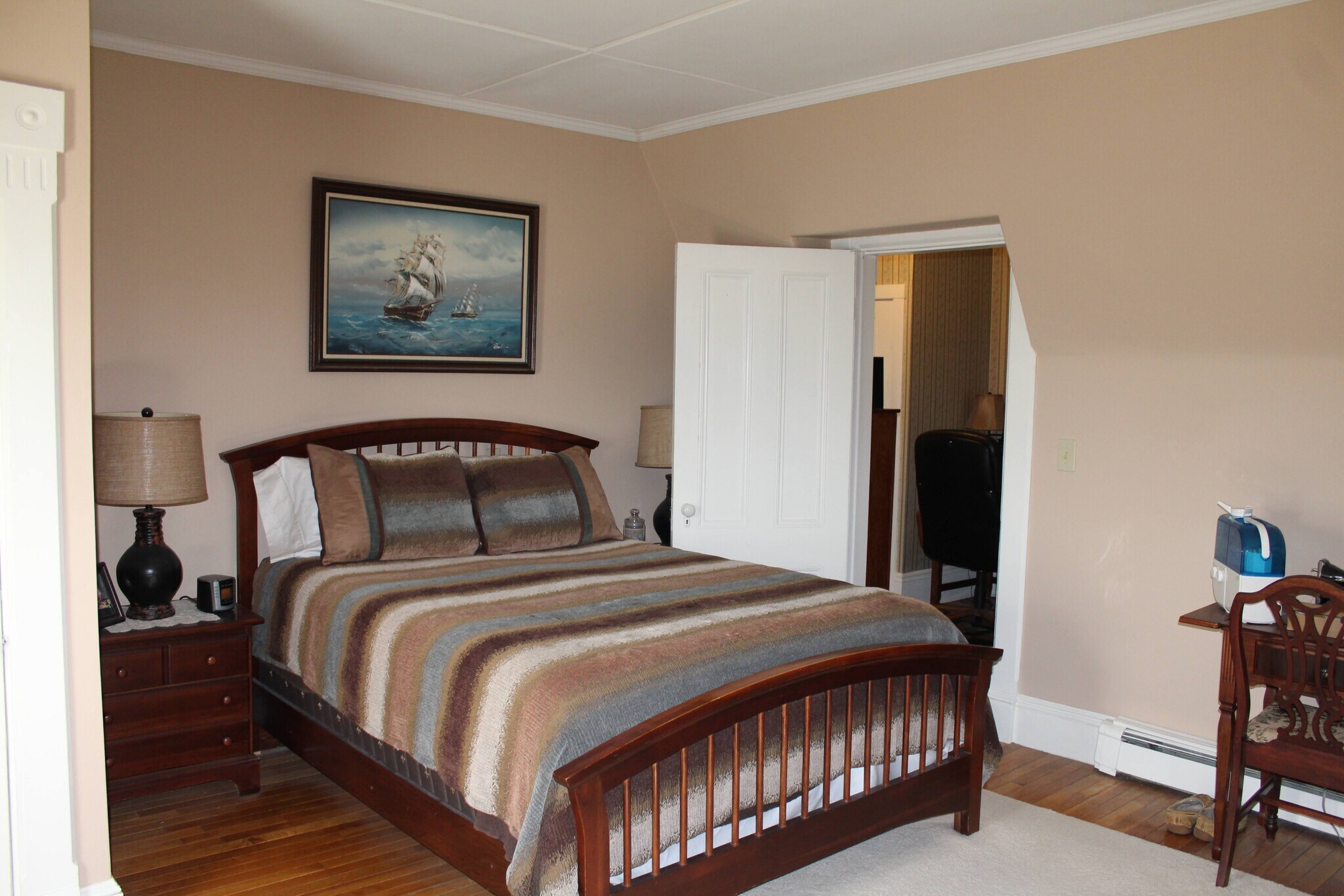 Building Photo - 1727 Main St