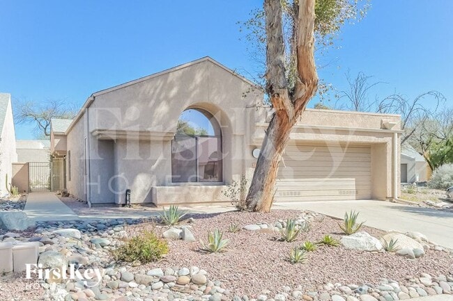 Building Photo - 3240 N Hill Farm Dr