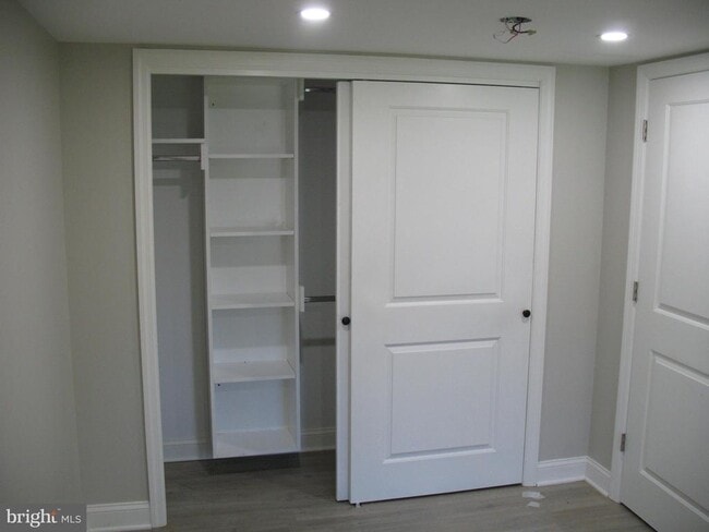 Building Photo - 1804-6 Kings Hwy