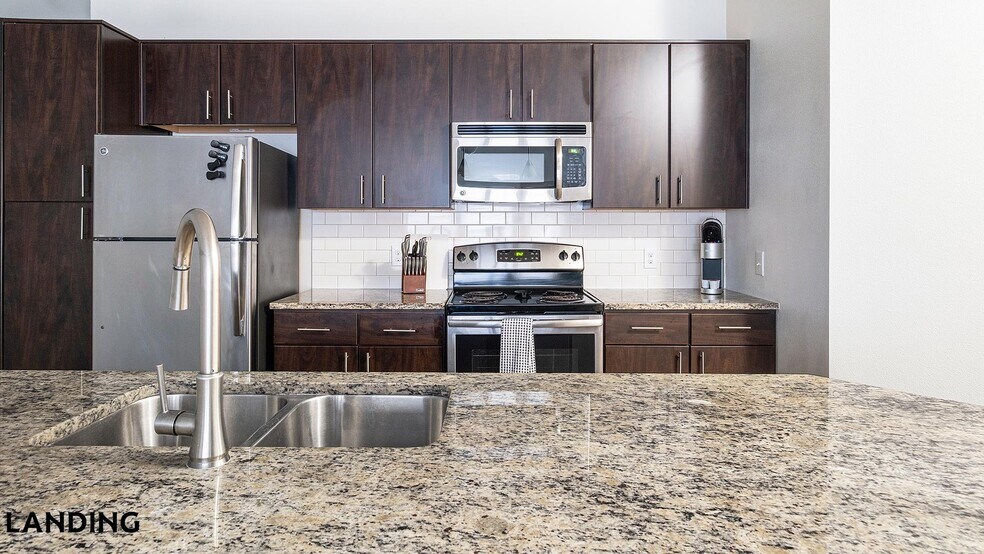 Building Photo - 9150 Hwy 6 N