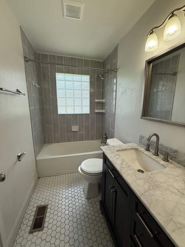 Building Photo - 1501 29th Street Ensley