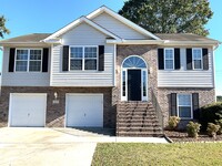 Building Photo - 113 Longbourne Way