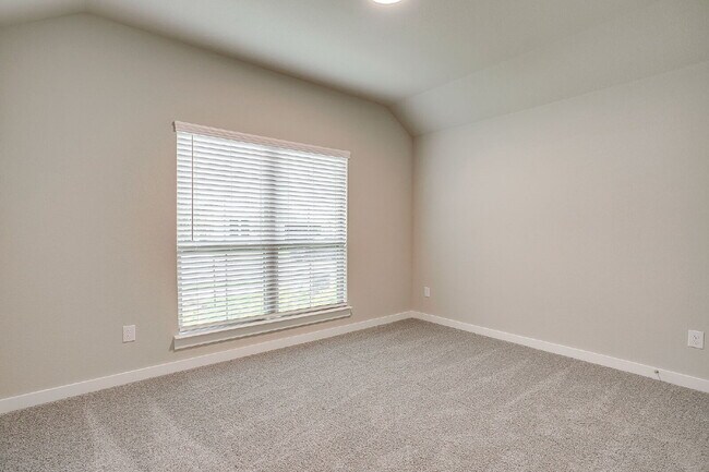 Building Photo - Brand New Build Near Alliance Airport!