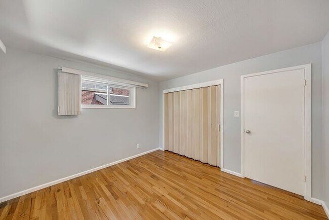 Building Photo - Charming 3-Bedroom Home Near CMU with Bonus Room