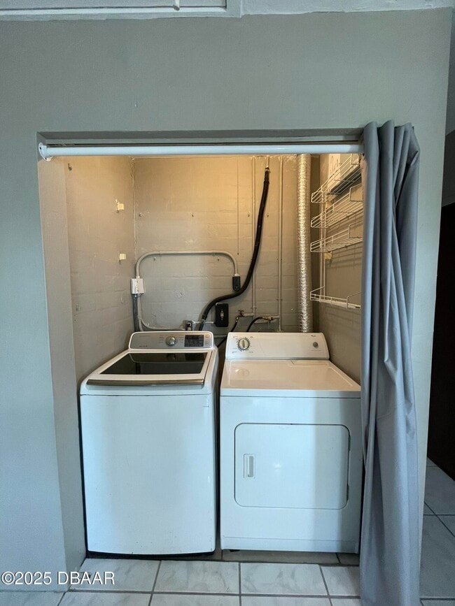 Building Photo - 113 Fox Pl