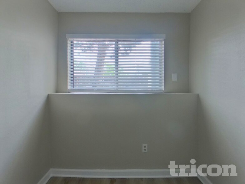 Building Photo - 16890 Blue Mist Cir