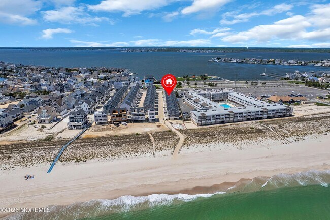 Building Photo - 16 Elder St