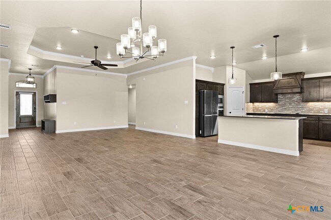 Building Photo - 300 Martin Dr