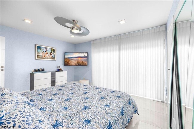 Building Photo - 9616 Pacific Ave