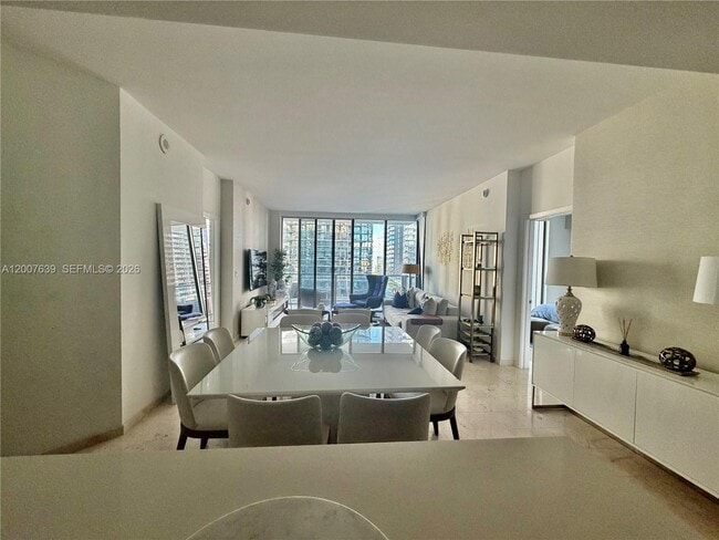 Building Photo - 88 SW 7th St