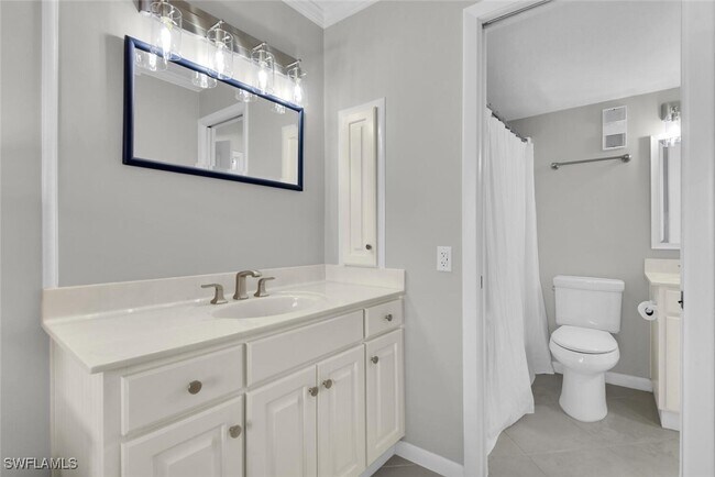 Building Photo - 5220 Bonita Beach Rd SW