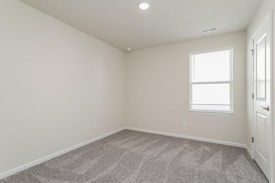 Building Photo - 1117 Orch Strm Dr