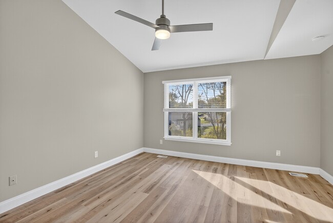 Building Photo - 3459 Howell Ct