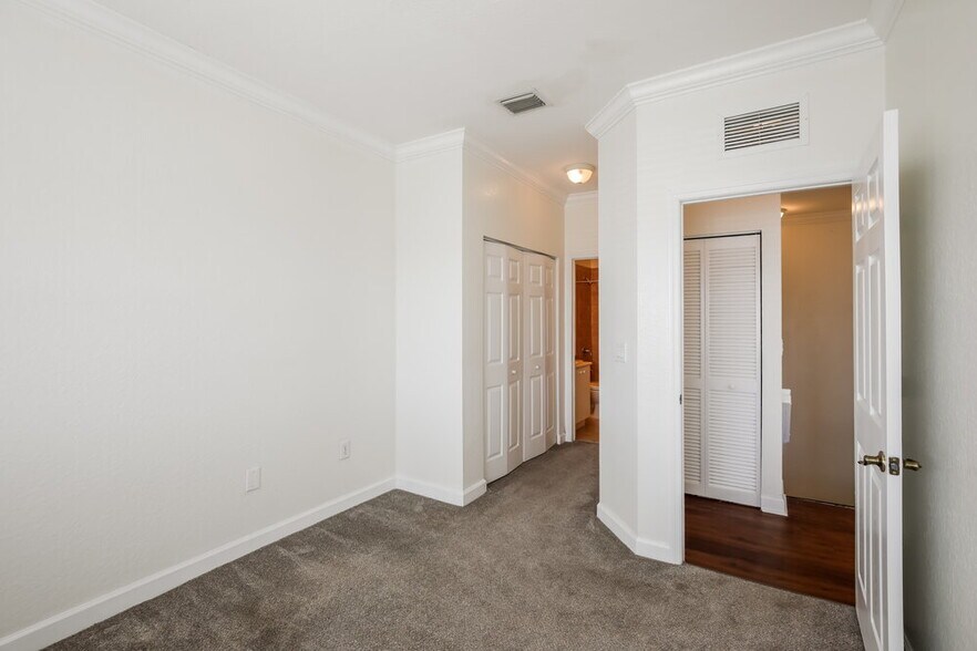 Building Photo - 2998 NW 36th Ter
