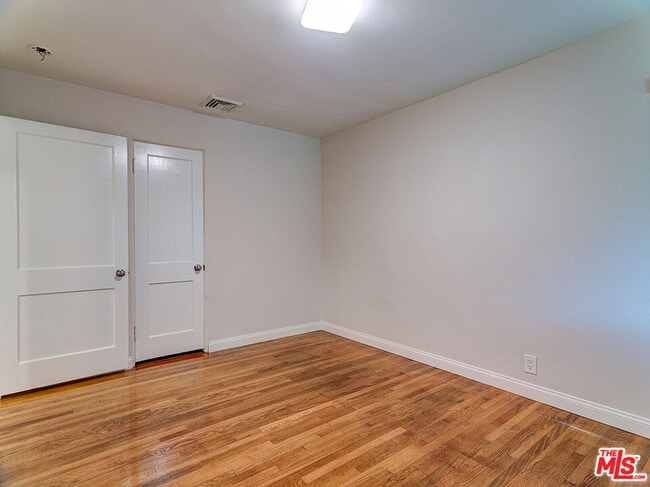 Building Photo - 8716 Bleriot Ave