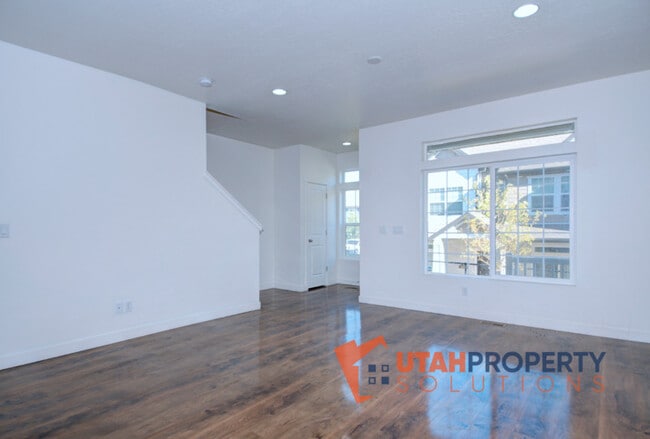 Building Photo - 5670 W Pelican Ridge Ln