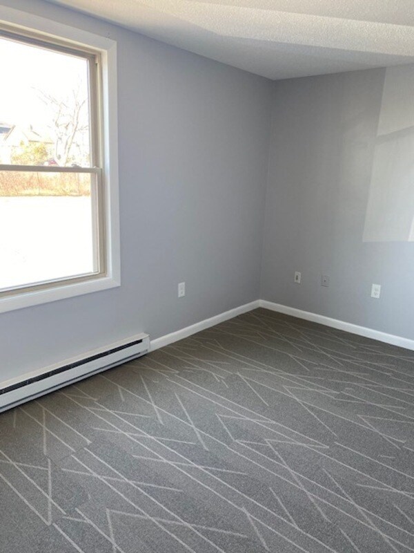 Building Photo - 2438-2448 S Main St