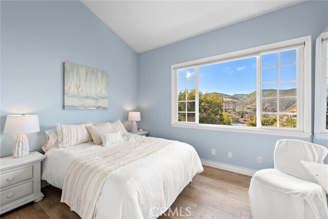 Building Photo - 438 3rd St