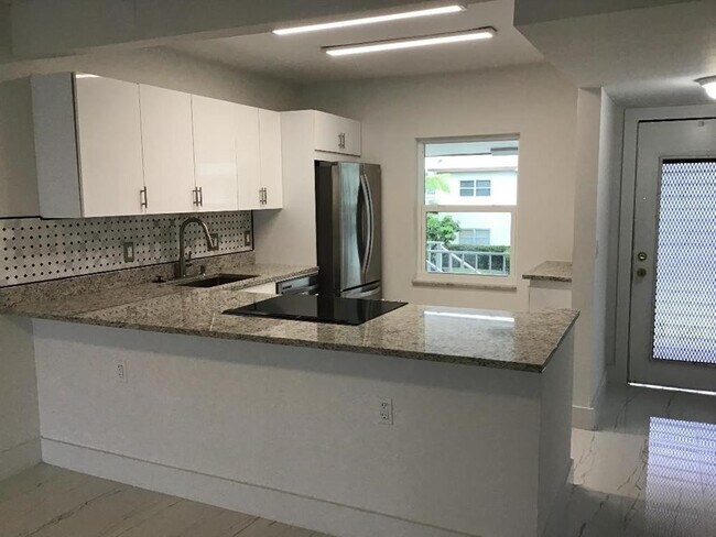 Primary Photo - 7600 NW 4th Pl