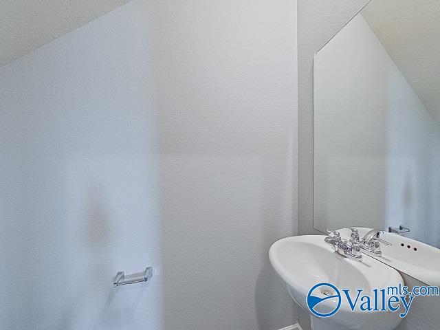 Building Photo - 1142 Freedom Pkwy