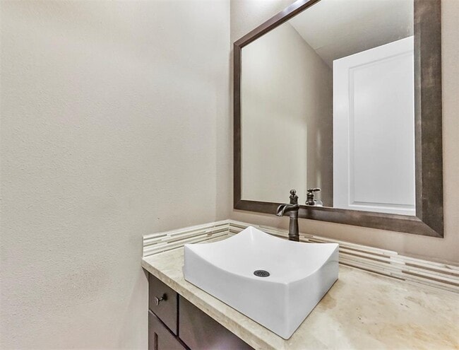 Building Photo - 3426 Stone Springs Dr