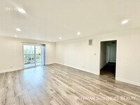 Building Photo - 5415 Newcastle Ave