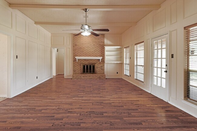 Building Photo - 6809 Fawn Valley Pl