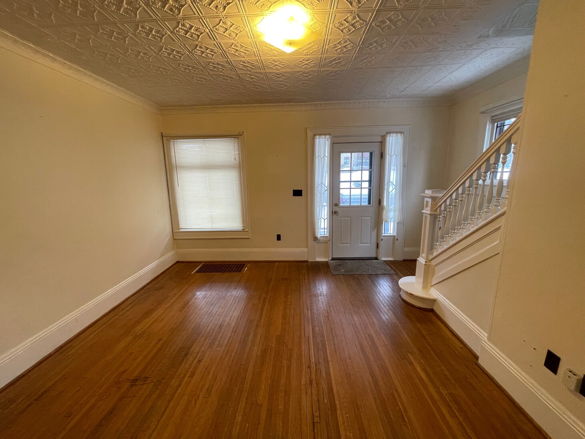 Building Photo - 411 W Sullivan St