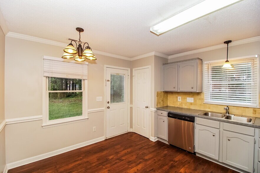 Building Photo - 7009 Rothmore View Ct