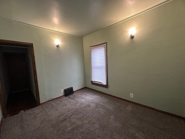 Building Photo - 101 S Buchanan St