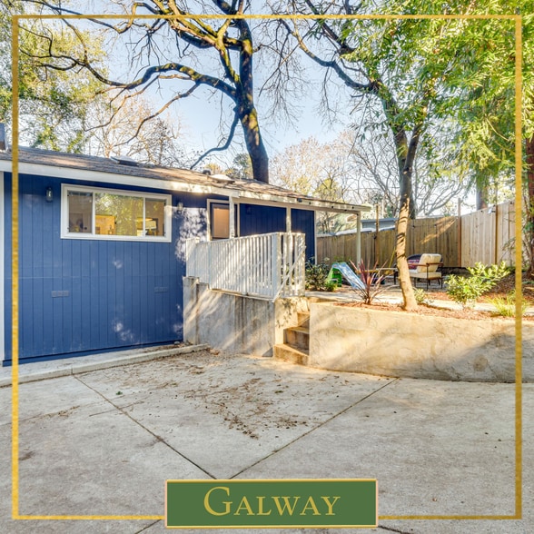 Building Photo - 18115 La Verne Dr