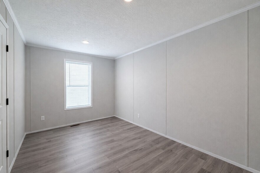 Building Photo - 29638 Danbury Ct