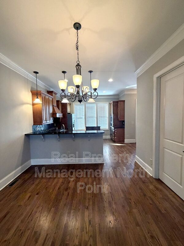 Building Photo - 3026 Eltham Pl