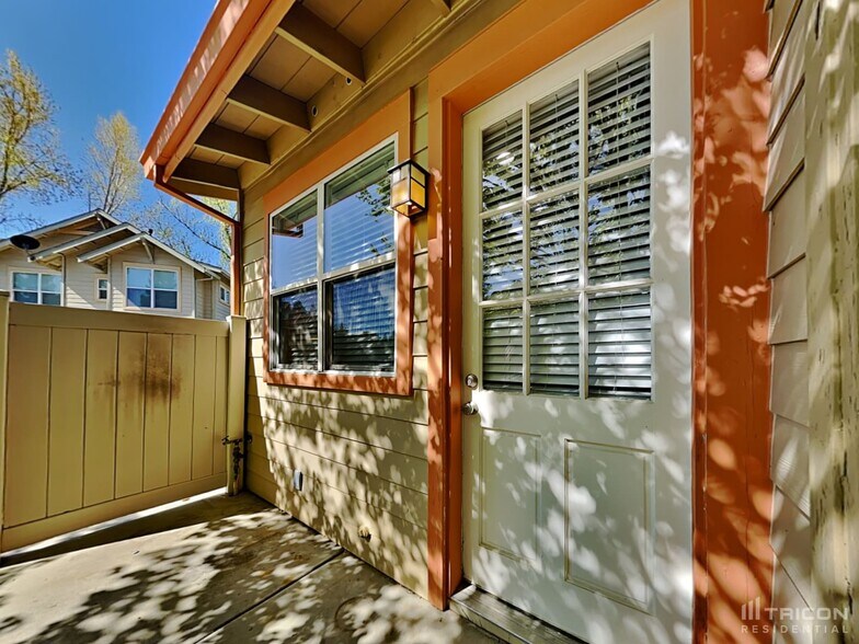 Building Photo - 2280 South Dr
