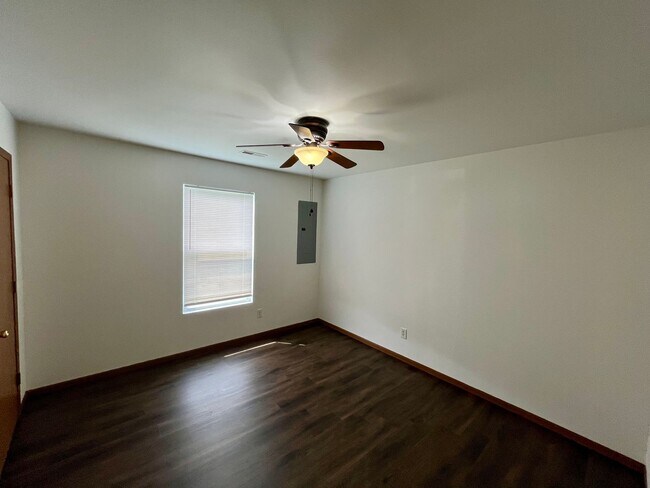 Building Photo - 64 Montee Dr
