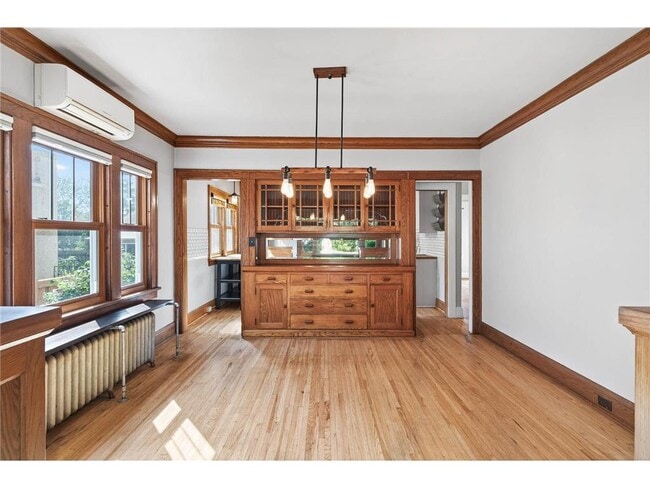 Building Photo - 3606 12th Ave S