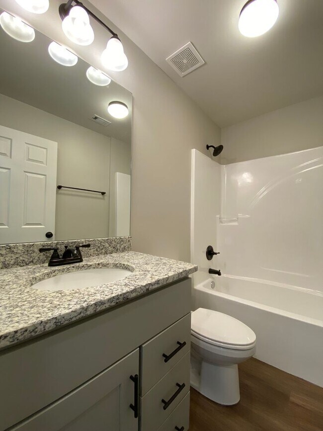 Building Photo - Home for rent in Montgomery!!! View with 48 Hours Notice!