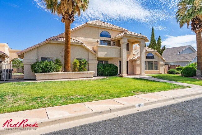 Building Photo - Spacious 6 Bedroom Home with a Balcony!