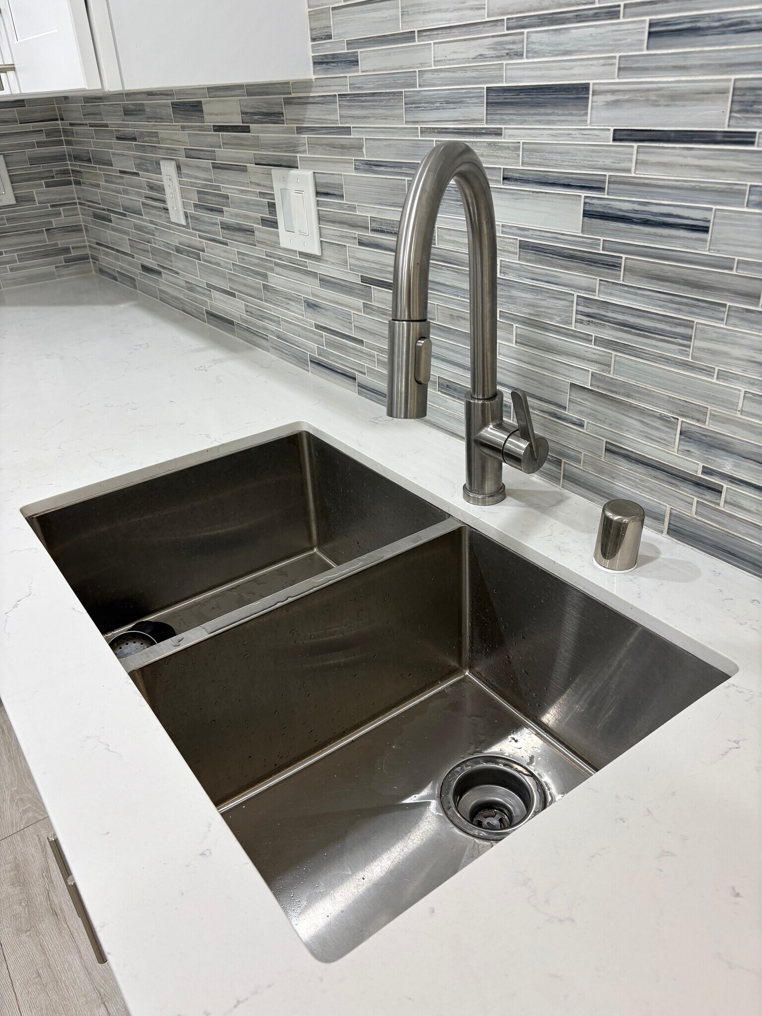 Building Photo - 4619 Del Monte Ave