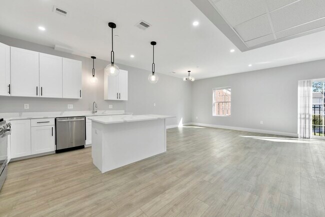 Building Photo - 1180 Great Plain Ave