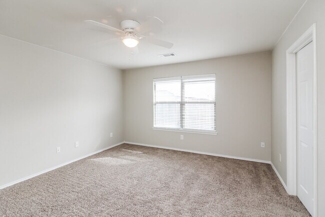 Building Photo - 13136 Settlers Trail